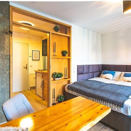 Apartamento Golden Nugget Inkl Wlan, Parkplatz Detmold Exterior foto